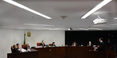 Aborto até 3º mês de gestação não é crime, decide 1ª Turma do STF