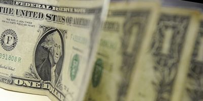 Dólar fecha acima de R$ 3,47, no maior valor em quase seis meses