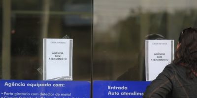 Pelotas - armada de fuzil, quadrilha rouba R$ 170 mil de banco