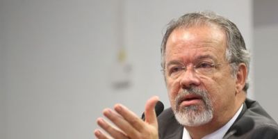 Mudanças na previdência de militares serão encaminhadas em 2017, diz ministro