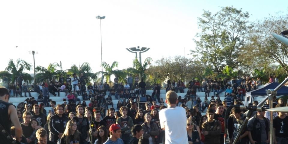 Camaquã - no próximo domingo tem Rock & Poesia na praça Zeca Netto