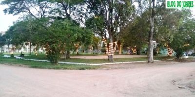 Domingo tem chegada do Papai Noel na Praça do bairro Floresta em Camaquã 