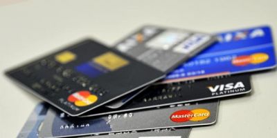 Juros do rotativo do cartão de crédito chegam ao recorde de 482,1% ao ano