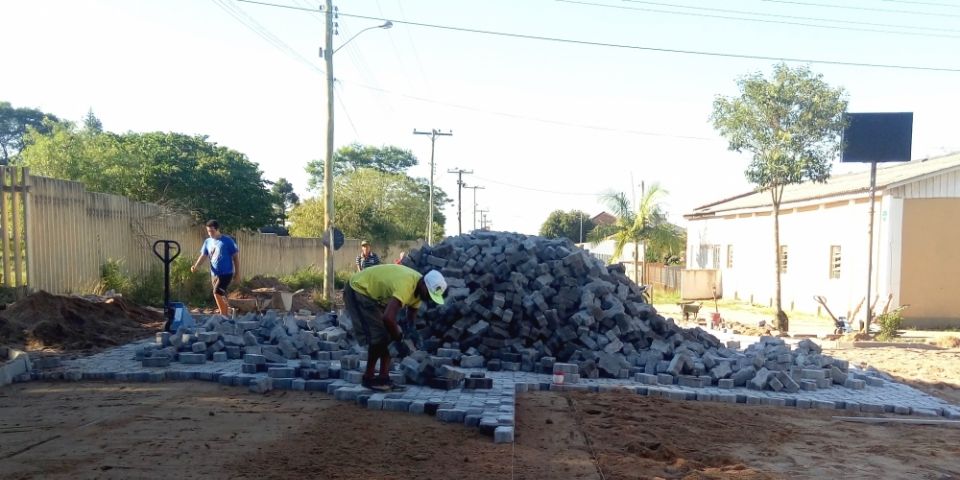 Falta de repasses podem atrasar pavimentação das ruas Maria Chagas e Francisco Luiz da Silva