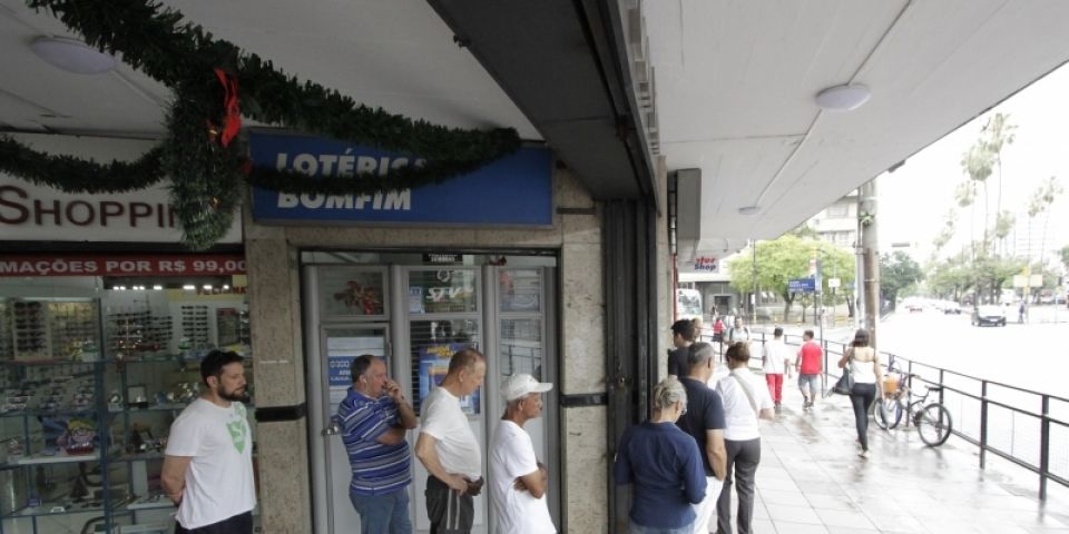 Apostas para a Mega-Sena da Virada podem ser feitas até as 14h deste sábado