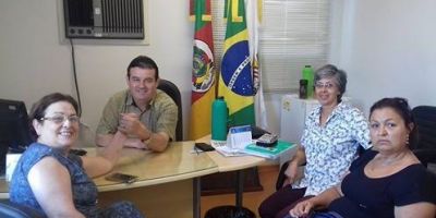 Presidente da Câmara Municipal recebe a visita das representantes da AADI Camaquã