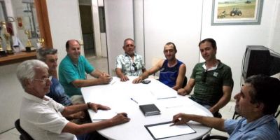 Diretoria da Aquacamaquã se reúne com secretário da Agricultura