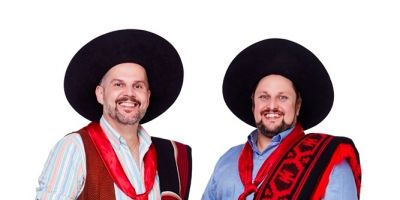 Teatro do Sesc Camaquã é palco para dupla César Oliveira e Rogério Melo