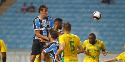 Grêmio deve repetir o time contra o Caxias no estádio Centenário