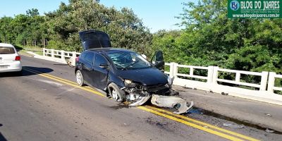 Motorista choca-se contra guard-rail de ponte e vai parar na contramão na BR-116 em Sentinela do Sul