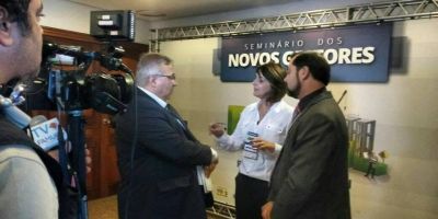 Prefeita de Cristal participa de congresso para gestores da Famurs em Porto Alegre