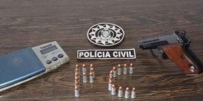 Operação da Polícia Civil apreende arma, munições e cocaína em Cristal