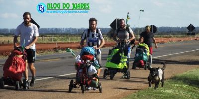Ingleses irão fazer quase 2 mil km a pé da Argentina a Porto Alegre a caminho da Copa. Na quinta dormiram em Camaquã 