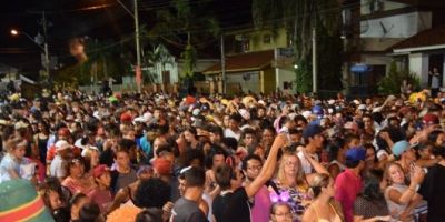 Muita festa na última noite de carnaval em São Lourenço do Sul