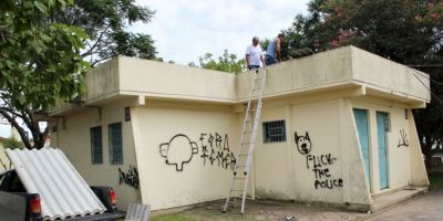Vândalos e pichadores continuam atacando em Camaquã