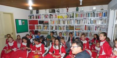 Escola Rui Barbosa realiza estudo junto ao Núcleo de Pesquisas Históricas de Camaquã