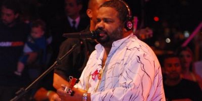 Sambista Arlindo Cruz está consciente, dizem os médicos