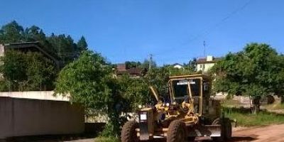 Secretaria de Infraestrutura e Transportes de Camaquã continua serviços de limpeza e manutenção