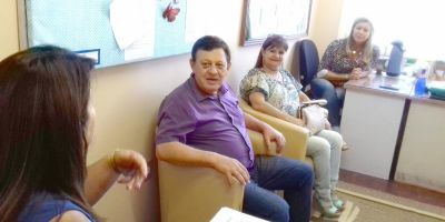 Prefeito de Camaquã visita escola Ana Tomázia Ribeiro