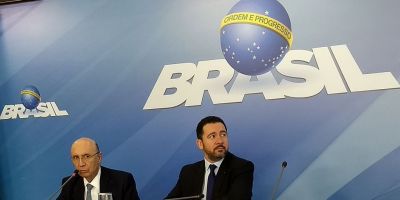 Governo propõe salário mínimo de R$ 979 para o próximo ano