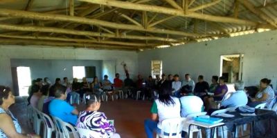 Prefeitura de Camaquã e EmaterRS-Ascar realizam reunião na comunidade Ilha Santo Antônio