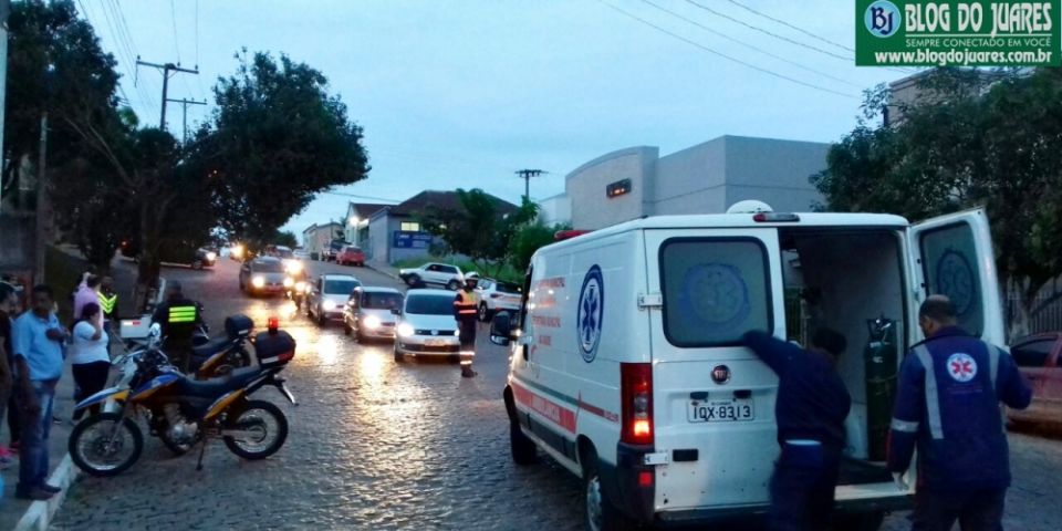 Acidente entre carro e moto resulta em vítima removida para hospital em Camaquã 
