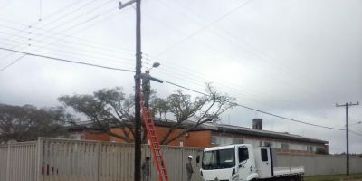 Secretaria de Infraestrutura realiza manutenção e troca de lâmpadas em Camaquã