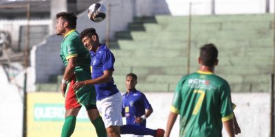 MATÉRIA: Guarany de Camaquã faz um bom jogo e empata sem gol em Pelotas diante do Farroupilha