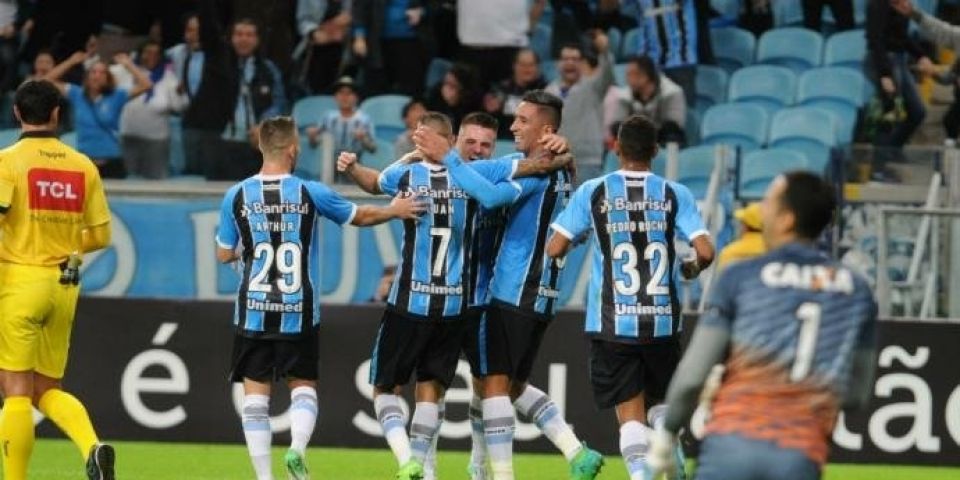 Grêmio joga bem e estreia vencendo o Botafogo por 2 a 0 no Brasileirão