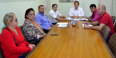 Prefeito de Camaquã realiza reunião de trabalho com vereadores da base