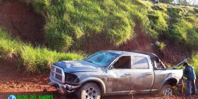 Tapes - acidente de trânsito na BR-116 envolvendo dois veículos deixa 3 pessoas feridas