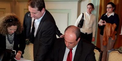 Dom Feliciano - prefeito assina convênio com o Badesul