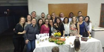 Turma do Primeiro Grau de 1989 realiza o 1º encontro dos “Jurassic Friends” em Camaquã   		