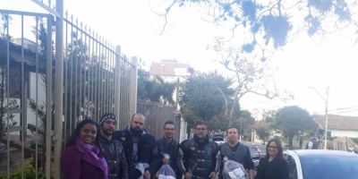 Abutre’s Moto Clube realiza entrega de roupas para entidades de Camaquã 