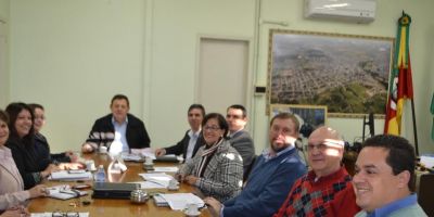 Prefeito de Camaquã reúne secretariado na manhã desta quarta-feira