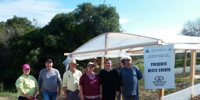 Realizado curso de construção de estufas no interior de Camaquã
