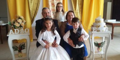 Casal comemora Bodas de Ouro com cerimônia religiosa e festa no interior de Dom Feliciano