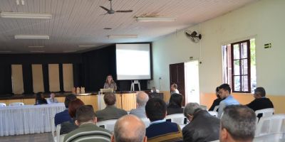 Palestra visa capacitar sobre saúde do trabalhador em Camaquã 