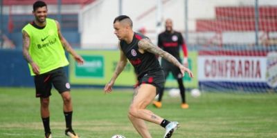 Longe de casa, Inter busca recuperação na Série B