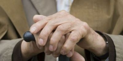 Publicada lei que garante prioridade especial a idosos maiores de 80 anos