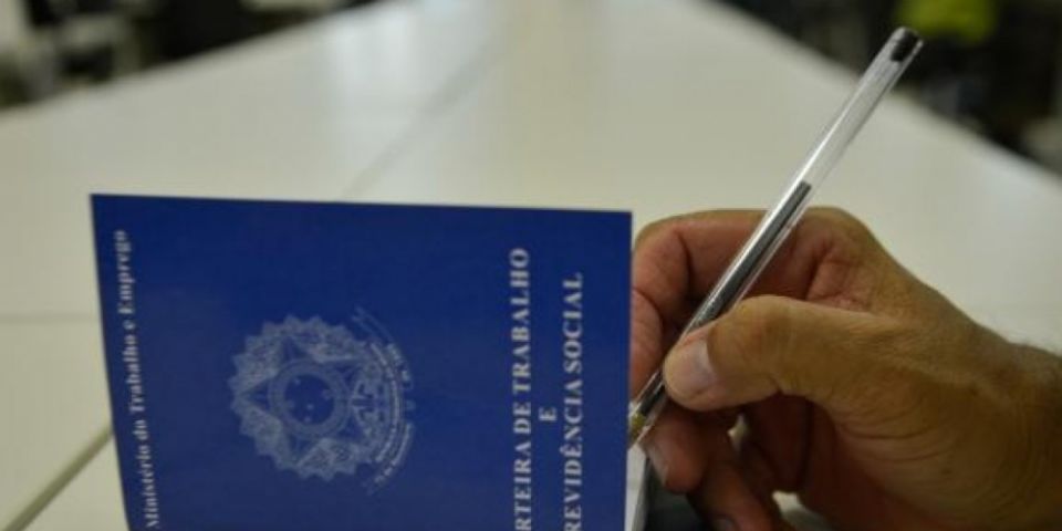 Lei que reforma a CLT é publicada no Diário Oficial da União