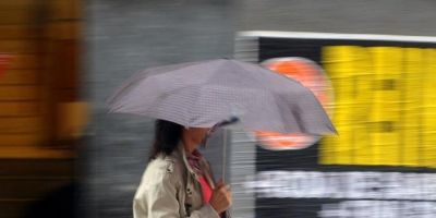 Frente fria que avança na Argentina chega no RS neste domingo