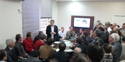 54 municípios são atingidos pelas enchentes no RS. Reunião define ações para auxílio