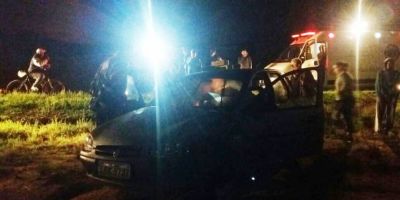 Carro e caminhão se envolvem em acidente no trevo da Getúlio, na BR-116 em Camaquã