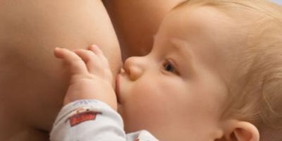 Mães com doenças infecciosas podem manter amamentação durante tratamento