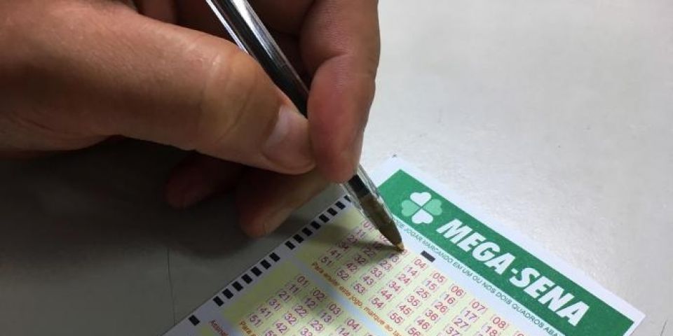 Confira as dezenas sorteadas nesta quinta-feira na Mega-Sena