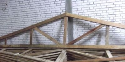 Vencato Casas; também temos tesouras para obras e porteiras para sítio