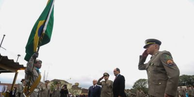 Governador prestigia formatura de segundos sargentos da BM de Santa Maria