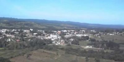 "Estamos sem água desde as 13 horas de segunda-feira", afirma um morador de Amaral Ferrador