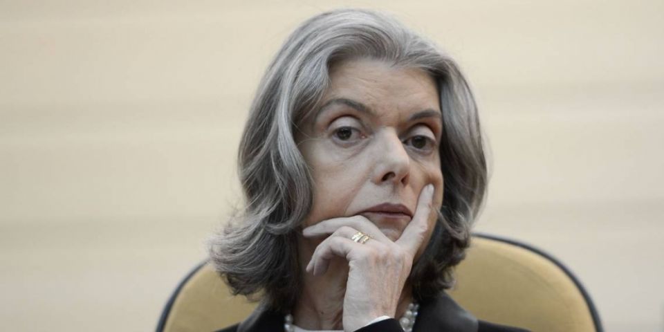 Conselho Nacional de Justiça decide investigar folha de salários de juízes de todo o país